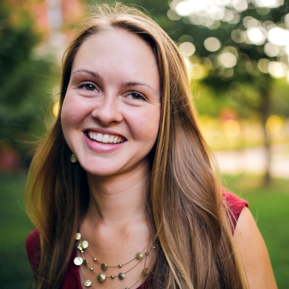 Meet your Posher, Elise